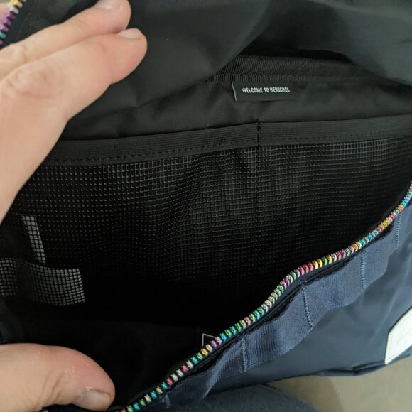 NWOT Herschel Sixteen - Hip/Crossboby pack - Blue - Picture 3 of 6